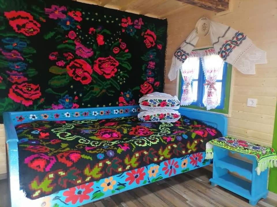 Complex Traditional Casuta Bunicilor-Breb المظهر الخارجي الصورة