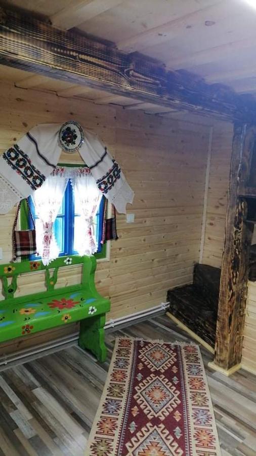 Complex Traditional Casuta Bunicilor-Breb المظهر الخارجي الصورة