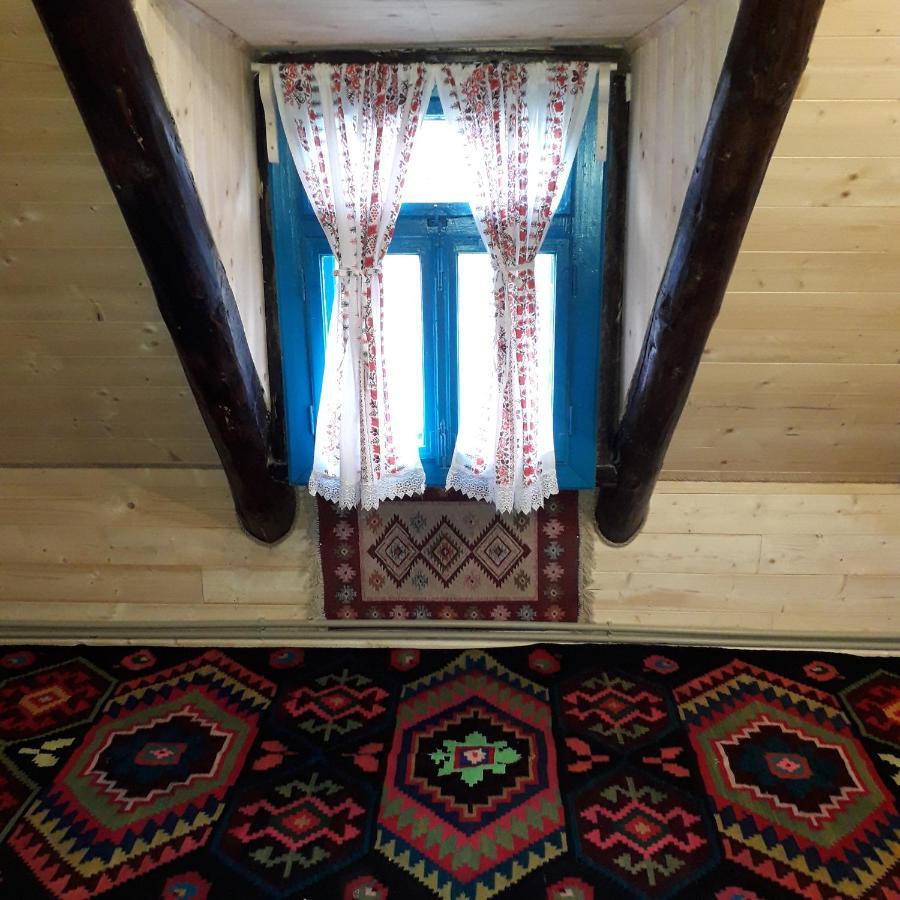 Complex Traditional Casuta Bunicilor-Breb المظهر الخارجي الصورة