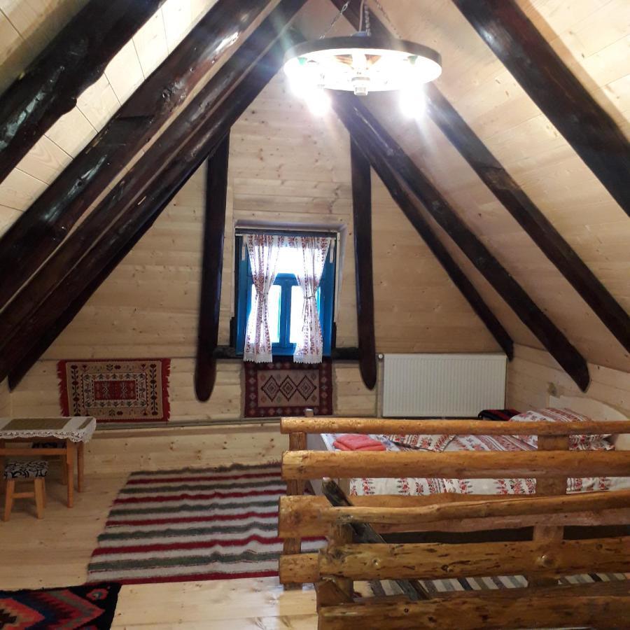 Complex Traditional Casuta Bunicilor-Breb المظهر الخارجي الصورة